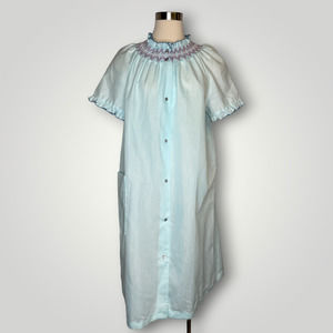 Vintage 1980s Dan-Ellen Robe Snap Light Blue Ruching Pastel Short Sleeved Large